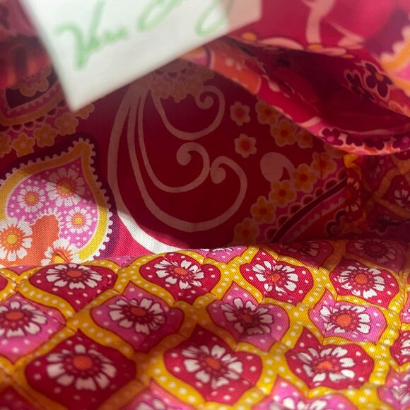 Vera Bradley Shoulder Bag - Retired Raspberry Fizz - Picture 9 of 10